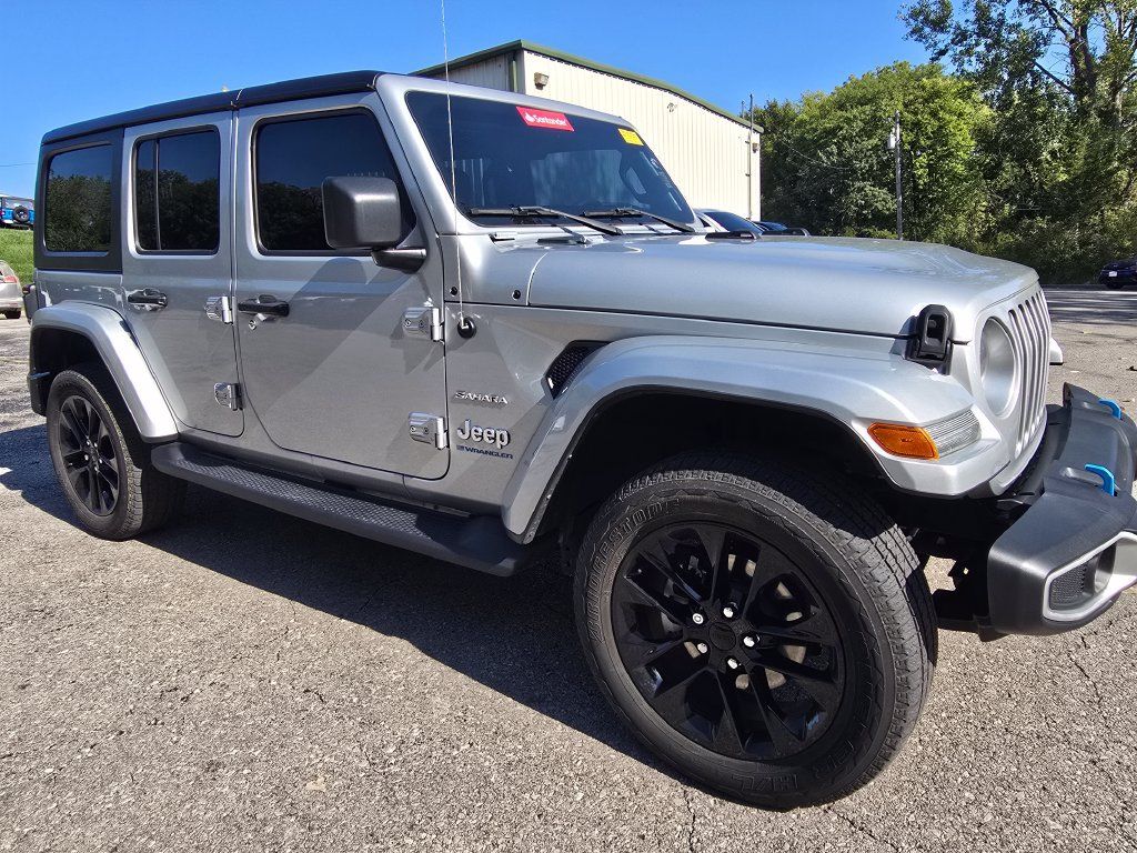 Used 2023 Jeep Wrangler Unlimited Sahara w/ Cold Weather Group AWD/4WD image 12