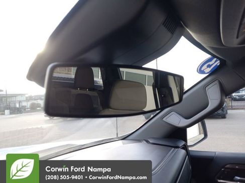 Used 2023 Chevrolet Silverado 1500 LT image 20