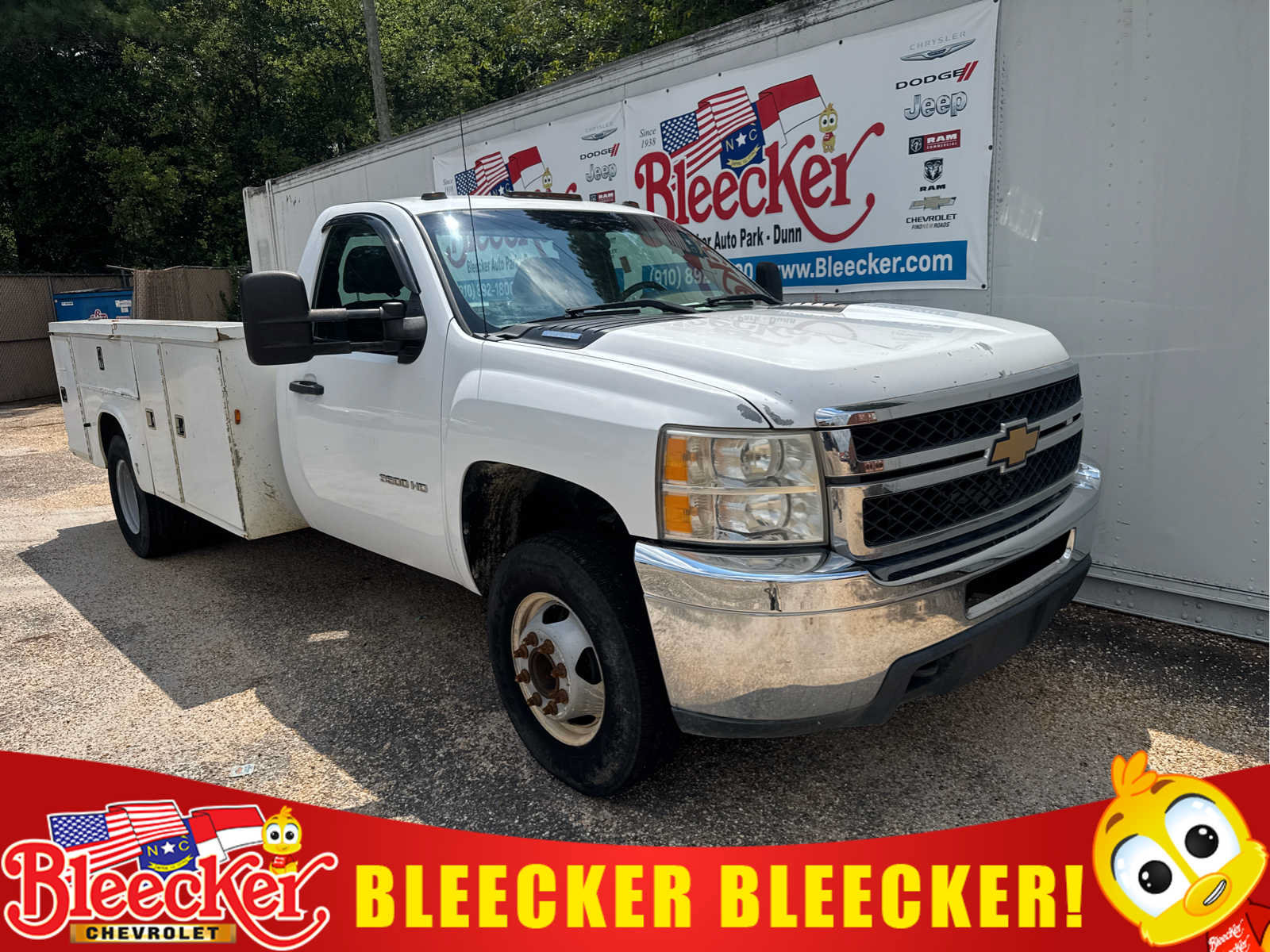 Used 2013 Chevrolet Silverado 3500 W/T RWD image 1