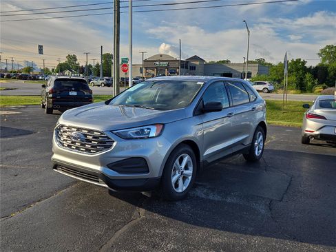 Used 2023 Ford Edge SE AWD/4WD image 3