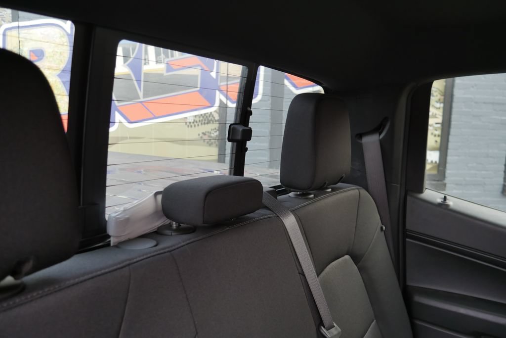 Used 2024 Chevrolet Colorado Trail Boss w/ LPO, Dark Essentials Package AWD/4WD image 9