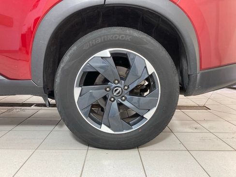 Used 2025 Nissan Rogue SV AWD/4WD image 24