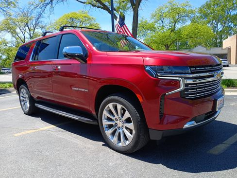Used 2024 Chevrolet Suburban Premier AWD/4WD image 1