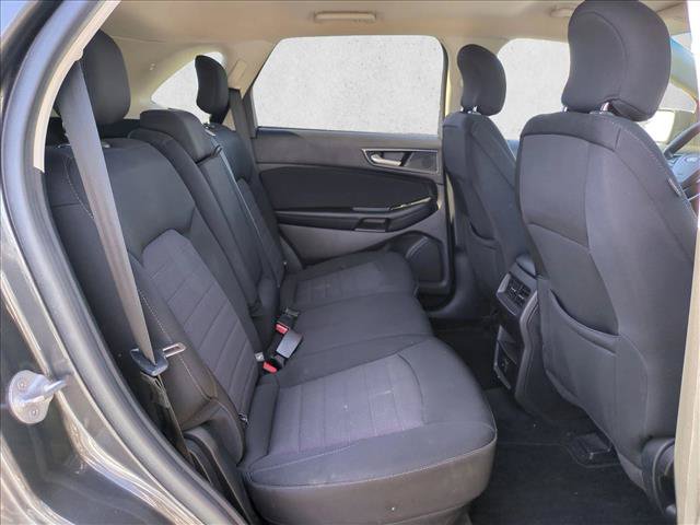 Used 2017 Ford Edge SE FWD image 18