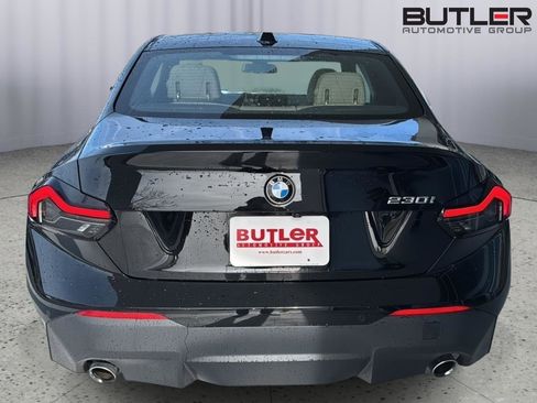 Certified 2024 BMW 230i Coupe w/ Convenience Package RWD image 5