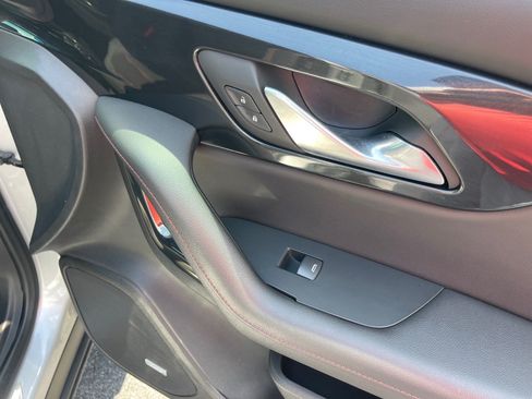 Used 2022 Chevrolet Blazer RS w/ Enhanced Convenience Package FWD image 19