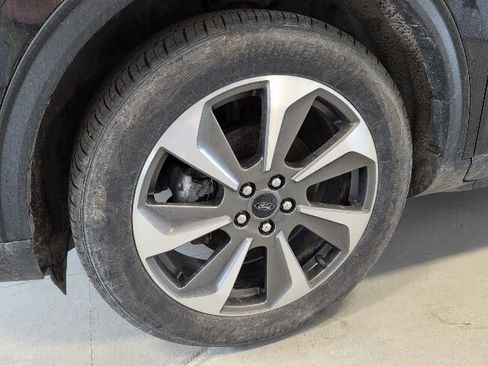 Used 2024 Ford Escape Platinum AWD/4WD image 9