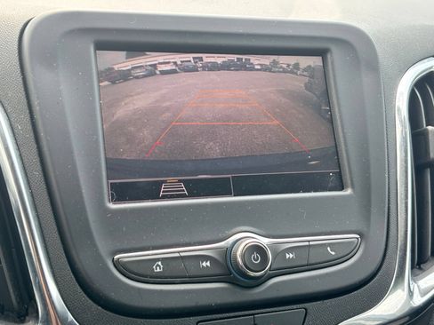 Used 2022 Chevrolet Equinox LT AWD/4WD image 13