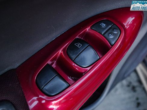 Used 2012 Nissan Juke SL AWD/4WD image 11