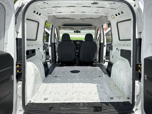 Used 2022 RAM ProMaster City Tradesman FWD image 12