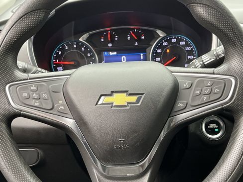 Used 2020 Chevrolet Equinox LT AWD/4WD image 13