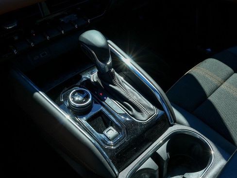 Used 2024 GMC Canyon AT4 image 15