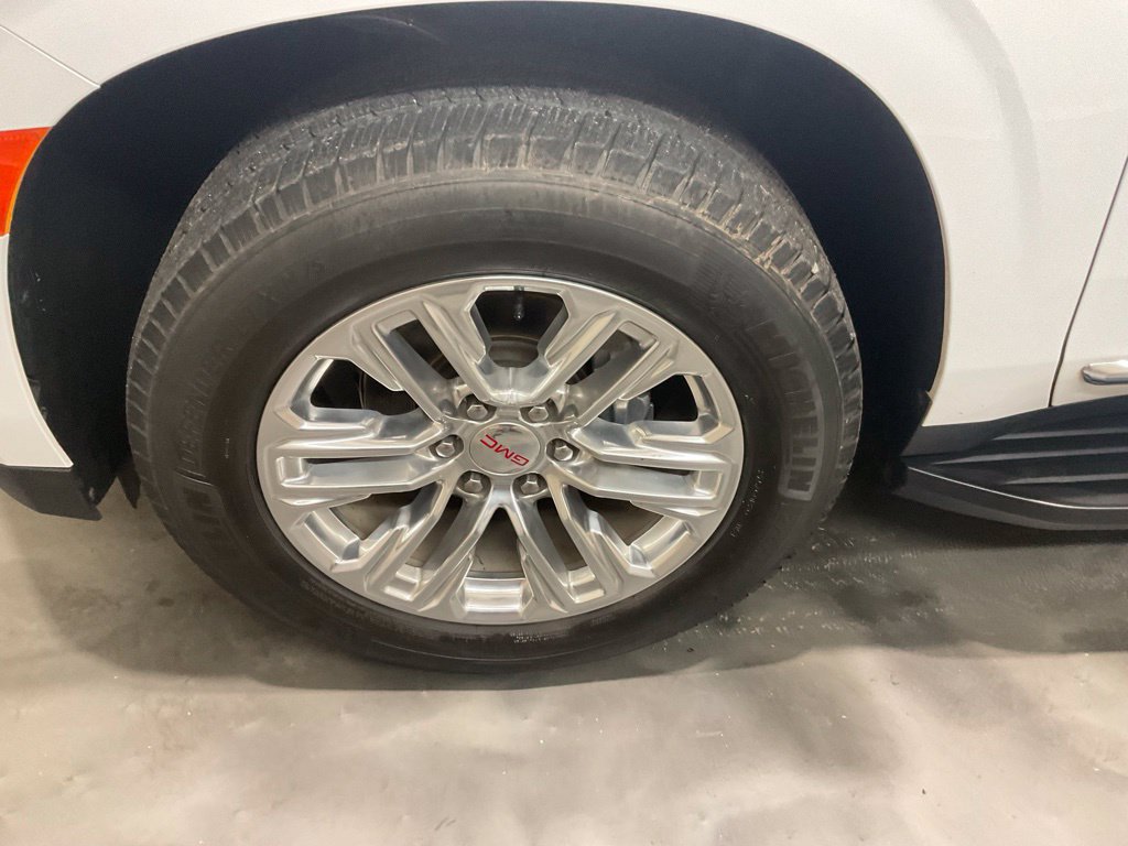 Used 2021 GMC Yukon XL SLT w/ Rear Media and Nav Package RWD image 6