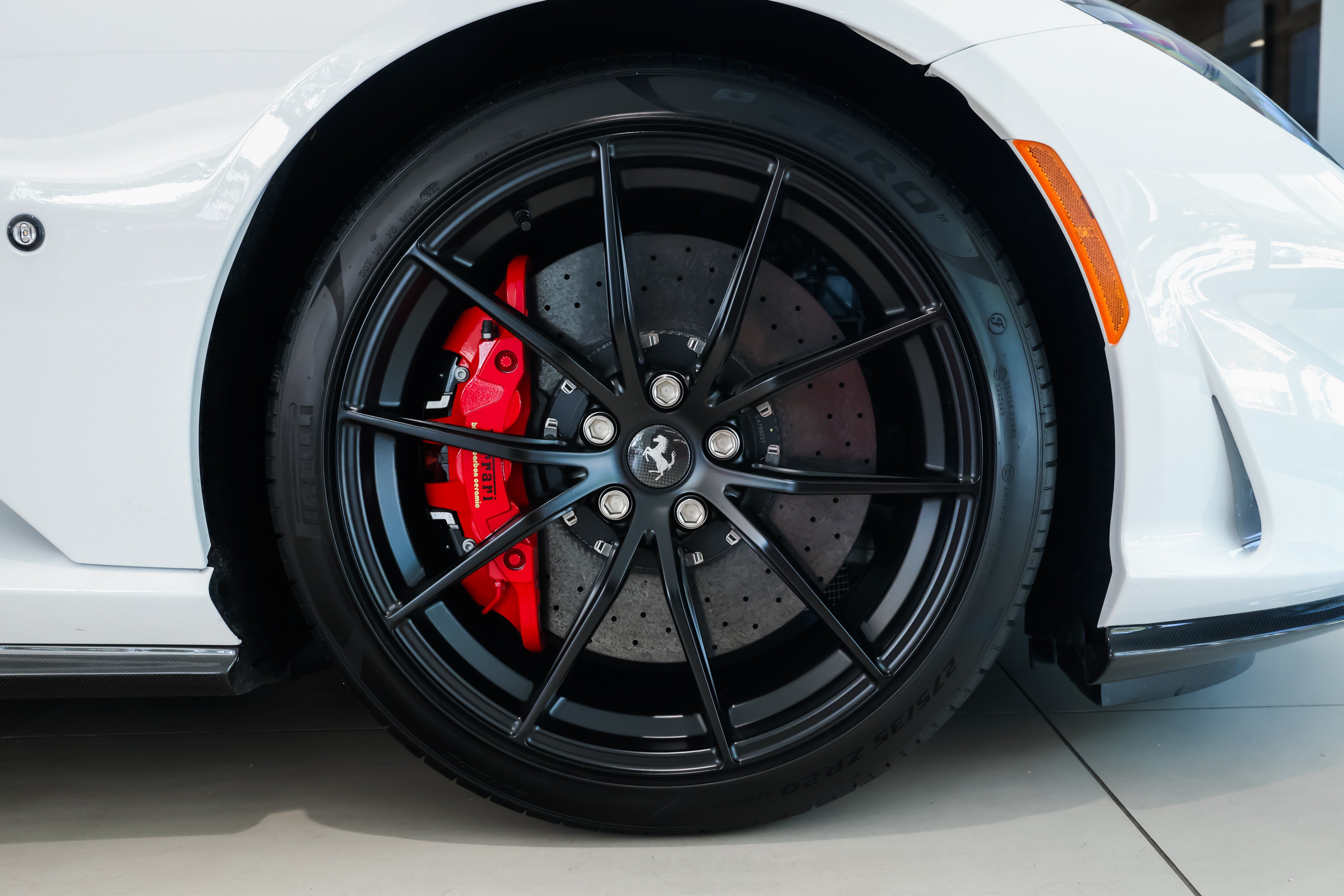 Used 2023 Ferrari 812 GTS RWD image 35