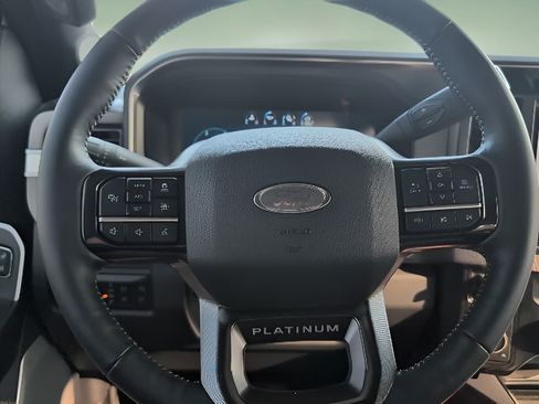 Used 2026 Ford F250 Platinum AWD/4WD image 11