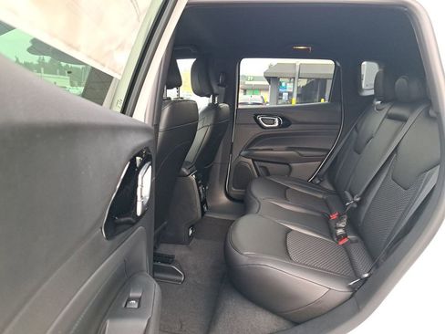 New 2026 Jeep Compass Latitude image 16