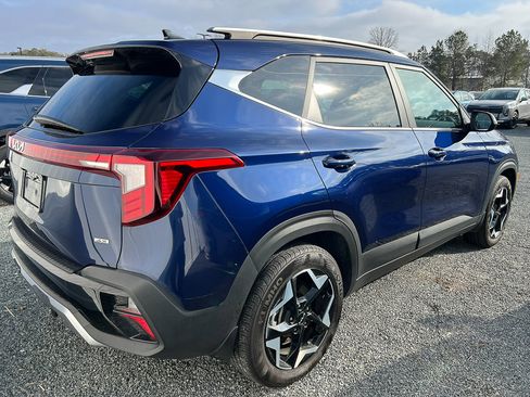 Used 2024 Kia Seltos EX image 5