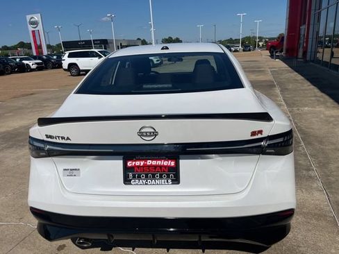 New 2026 Nissan Sentra SR w/ Floor Mat Package FWD image 3