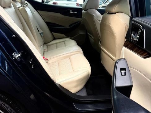 Used 2016 Nissan Maxima Platinum FWD image 27