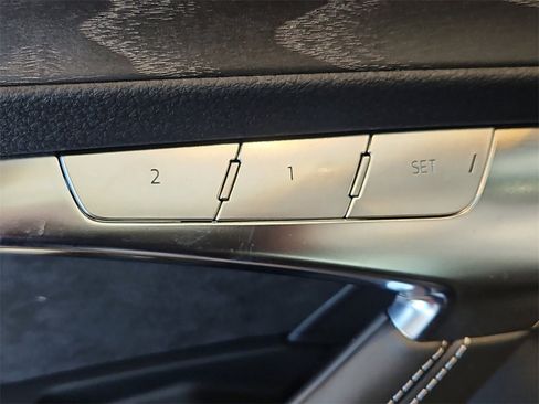New 2025 Audi A6 3.0T allroad Prestige image 13
