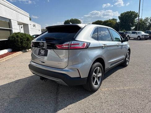 Certified 2024 Ford Edge SEL w/ Convenience Package AWD/4WD image 3