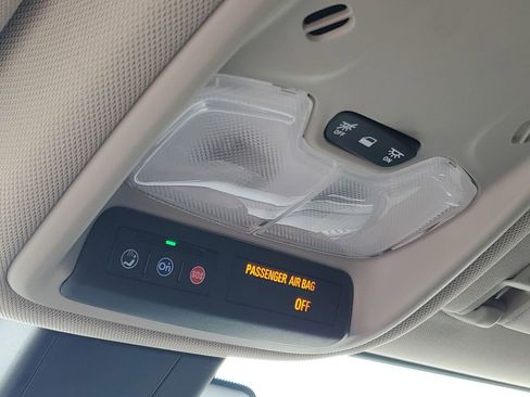 Certified 2024 Buick Encore GX Preferred w/ Comfort Package FWD image 21