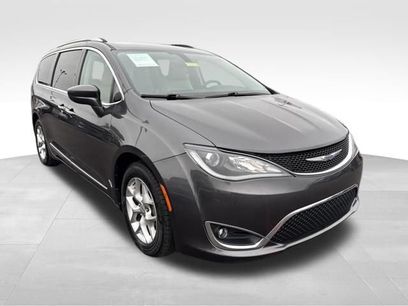 Used 2019 Chrysler Pacifica Touring-L Plus w/ Tire & Wheel Group