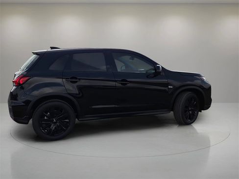 Used 2025 Mitsubishi Outlander Sport LE image 7