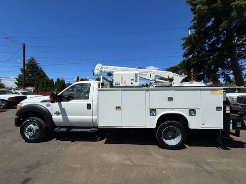Used 2016 Ford F550 2WD Regular Cab Super Duty image 7