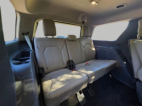 Used 2020 Ford Expedition Limited w/ Texas Edition Package image 12