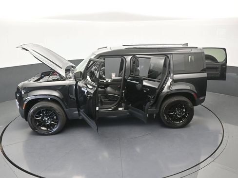 Used 2025 Land Rover Defender 110 S AWD/4WD image 71