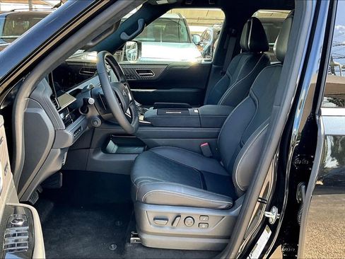 New 2026 INFINITI QX80 Autograph AWD/4WD image 12