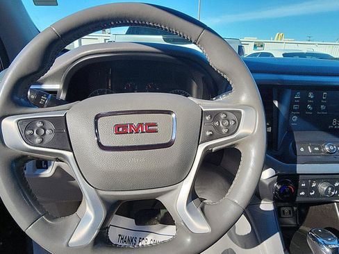 Used 2019 GMC Acadia SLE image 12