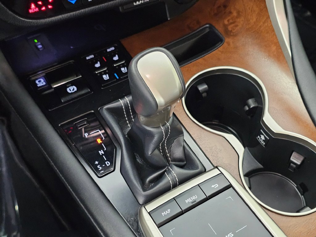 Used 2022 Lexus RX 450hL AWD w/ Premium Package image 33