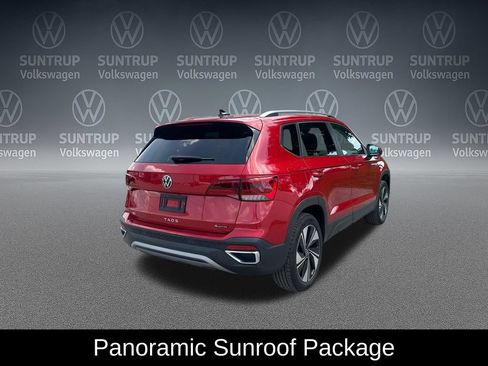 Used 2023 Volkswagen Taos SE w/ Panoramic Sunroof Package AWD/4WD image 7
