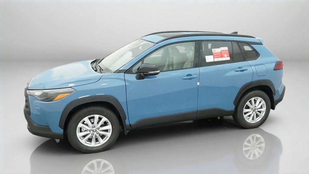 New 2026 Toyota Corolla Cross LE w/ Moonroof Package FWD image 2