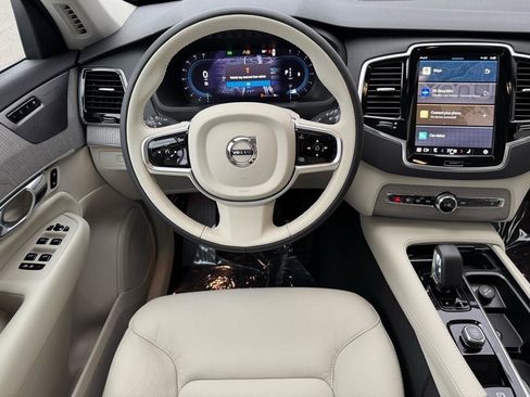 New 2025 Volvo XC90 B6 Plus w/ Protection Package Premier image 8