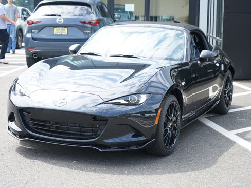 New 2026 MAZDA MX-5 Miata Club w/ Brembo/BBS Recaro Package RWD image 6