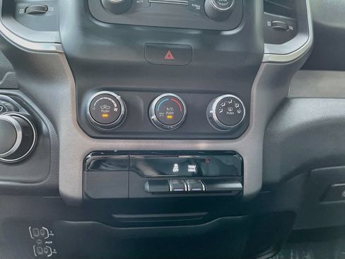 Used 2021 RAM 1500 Big Horn AWD/4WD image 16