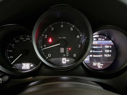 Used 2025 Porsche Macan image 21