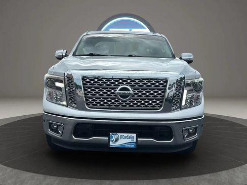 Used 2017 Nissan Titan SL RWD image 7