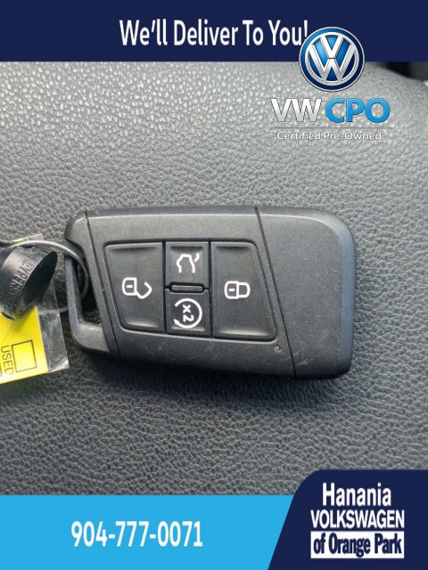 Certified 2025 Volkswagen Taos SE FWD image 34