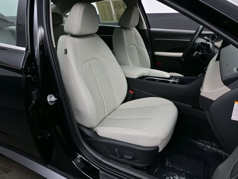 Certified 2025 Hyundai Sonata SEL image 14