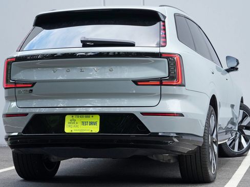 Used 2025 Volvo EX90 Ultra AWD/4WD image 5