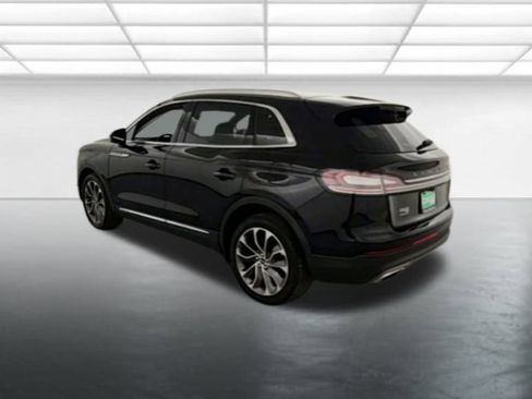 Used 2022 Lincoln Nautilus Reserve w/ Luxury Package image 6