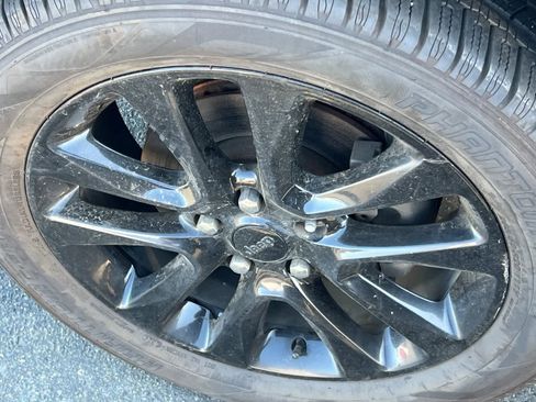 Used 2018 Jeep Grand Cherokee Altitude image 21