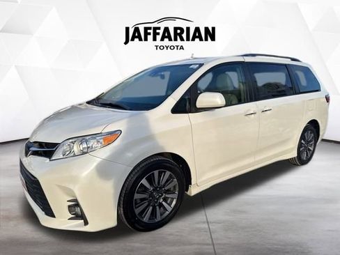 Used 2018 Toyota Sienna XLE Premium image 7