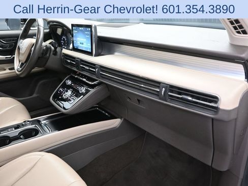 Used 2021 Lincoln Corsair FWD image 24