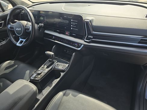 Used 2024 Kia Sportage EX FWD image 11