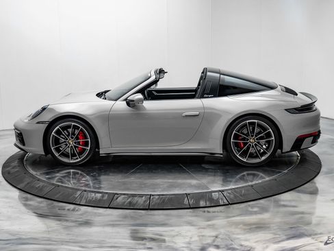 Used 2022 Porsche 911 Targa 4S AWD/4WD image 8